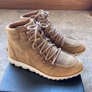 Sorel Harlow lace boots